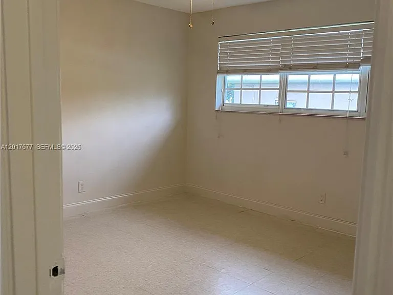 18140 NW 18th Ave — Photo 9