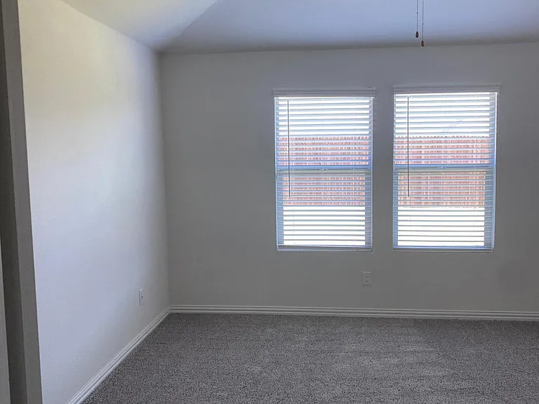 514 Janette Ct — Photo 15
