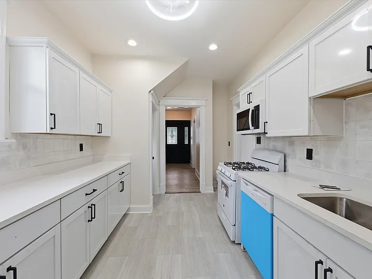 4627 McNeil Ave — Photo 9
