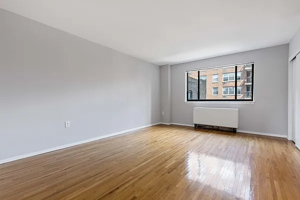 Rented by MNS | media 8