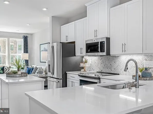 19801 Habitat Ter #210K, Montgomery Village, MD 20886