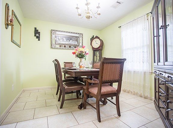 4th image of 6106 Caribou Dr