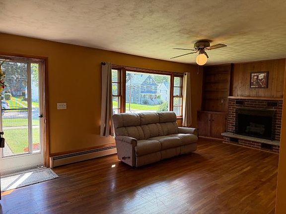 4th image of 115 Central Ave #6