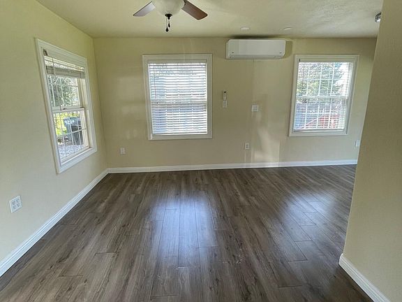 4th image of 9289 Loma Ln Unit A