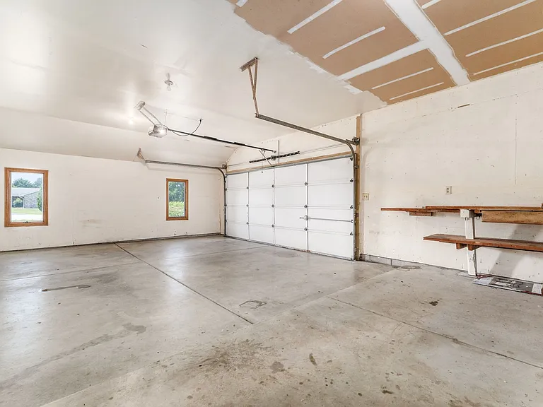 6002 Bowen Rd — Photo 40