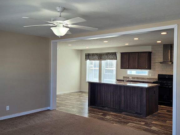 4th image of 1585 Ray Blvd #688