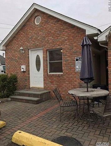 1st image of 355 Bayville Ave APT 2