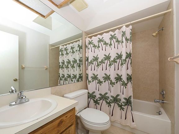 3rd image of 2777 Dueby St