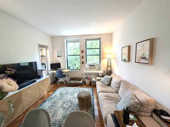 131 Sullivan St, New York, NY