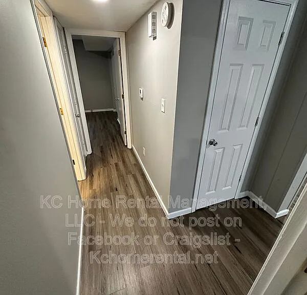9213 E 54th Ter — Photo 16