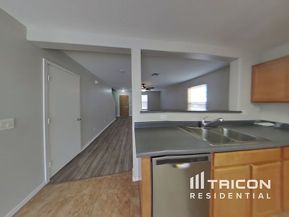 4th image of 2364 E Meadow Lark Way