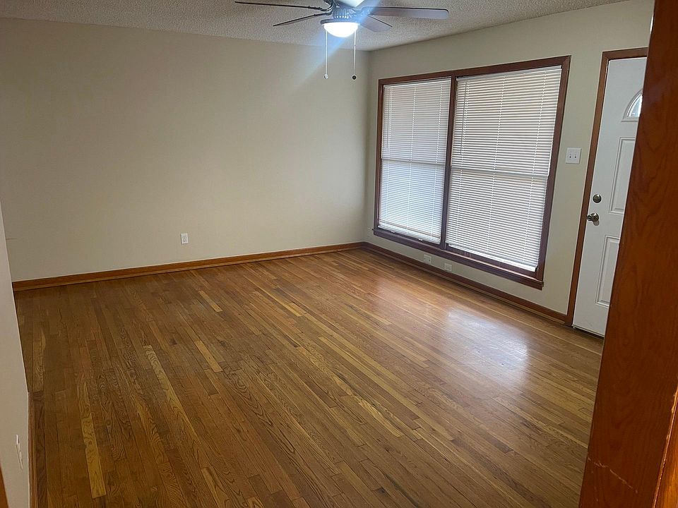 1st image of 2221 San Antonio St