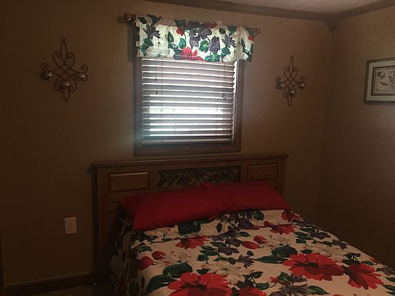 Guest bedroom 