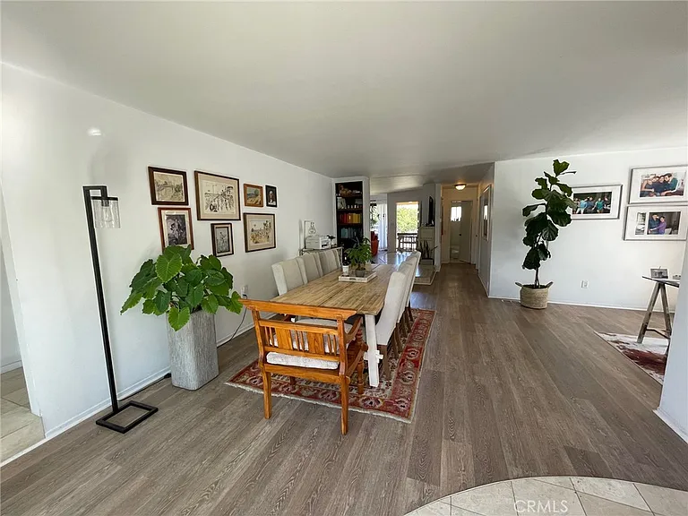 327 S Meadows Ave — Photo 4