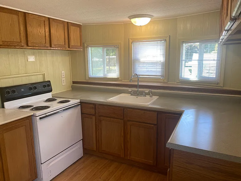 1012 S Opel Ave — Photo 5