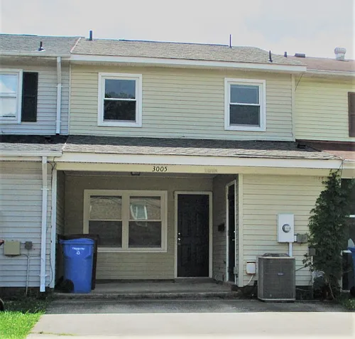 3005 N Radcliffe Ln Photo 1