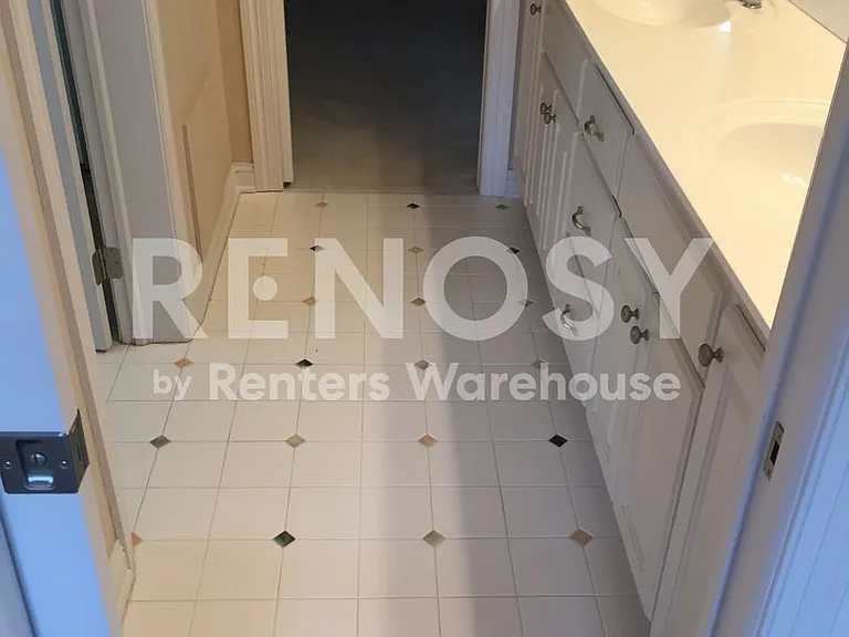 2470 Arnold Palmer Dr — Photo 25