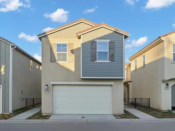 112 Village Walk Way, Ramona, CA 92065