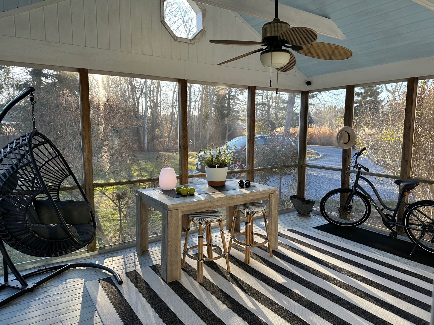  Screen porch off of kitchen