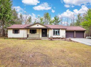 W6106 Blackhawk Rd, Wautoma, WI 54982