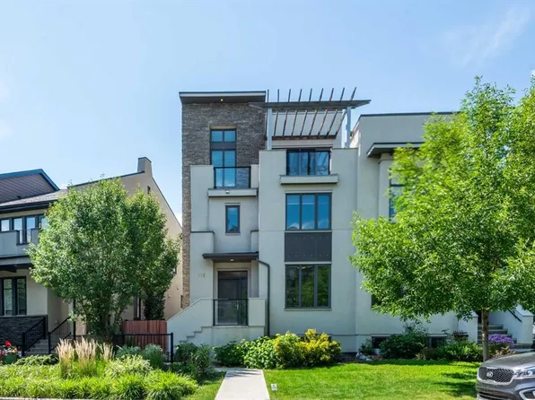 112 E Burma Star Rd SW, Calgary, AB T3E 7Y4