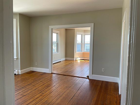5th image of 152 Almy St Floor 3