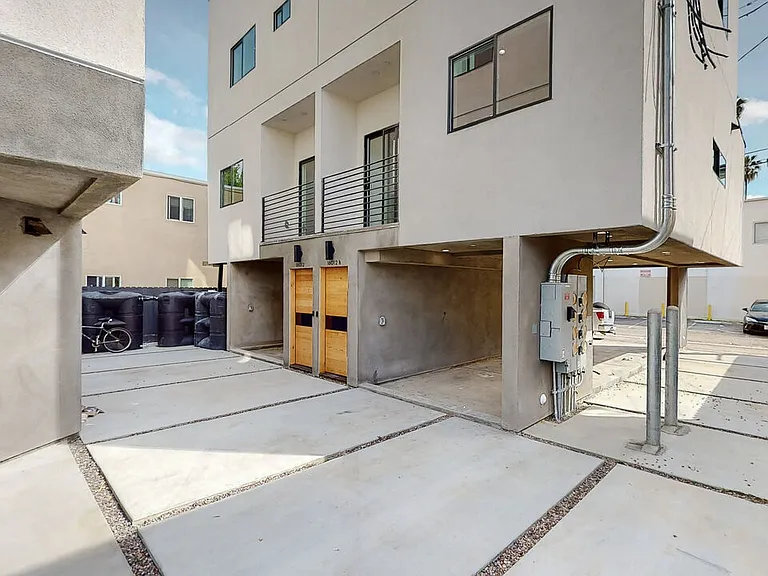 16010 Cantlay St #2 — Photo 17
