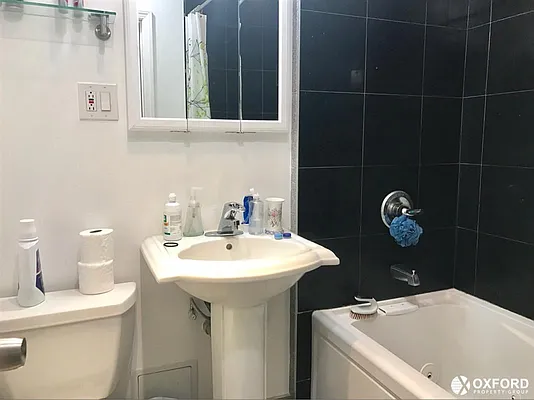 Rented by Oxford Property Group | media 35