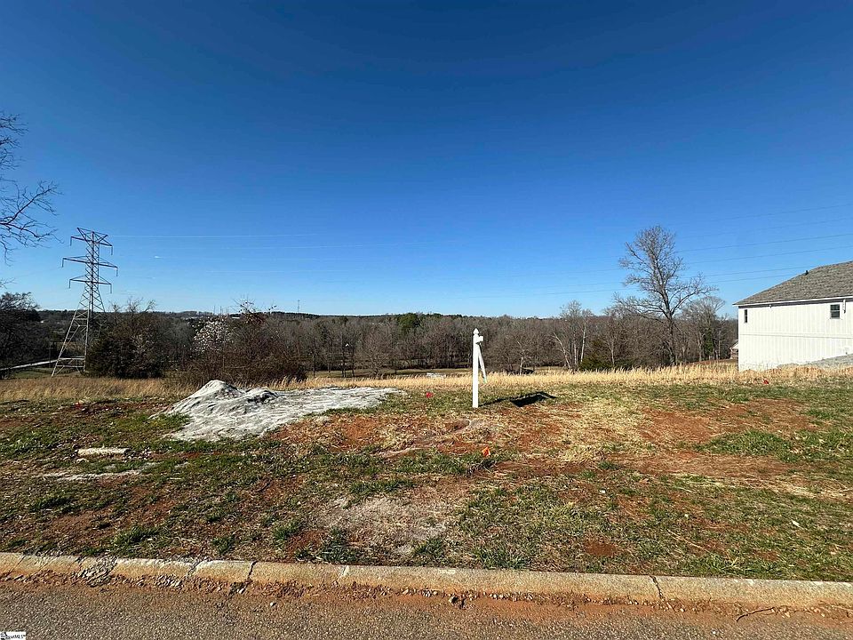 2nd image of 117 Horseshoe Bend Rd