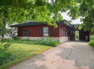 2416 10th Ave, Monroe, WI 53566