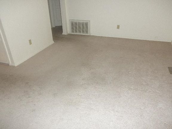 5th image of 630 W Olive Ave