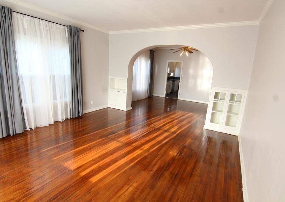 1st image of 350 N Ogden Dr #352-1/2
