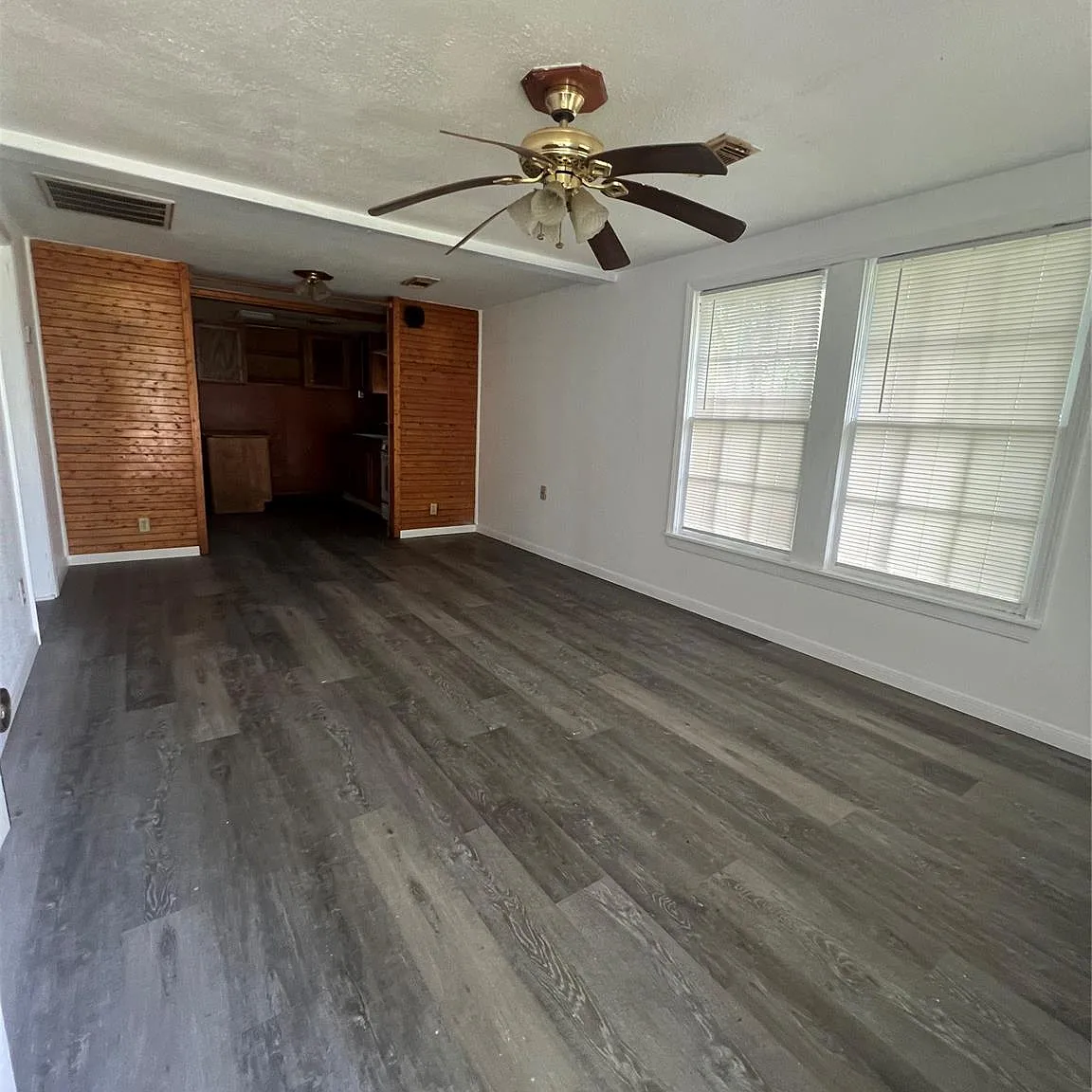 2 bed, 1.0 bath, 732 sqft, $1,100 — Photo 3