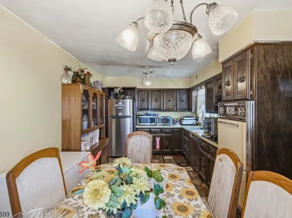 310 Cristiani St, Roselle Boro, NJ 07203