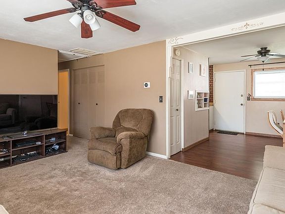 4th image of 5457 Mangold Dr