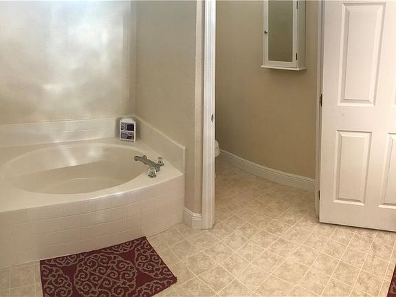 3rd image of 1021 Gary Dr