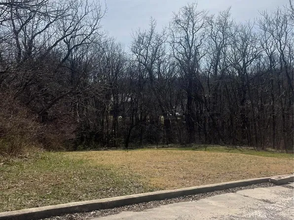 503 Oak St, Hannibal, MO 63401