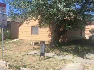 832 7th St, Rawlins, WY 82301