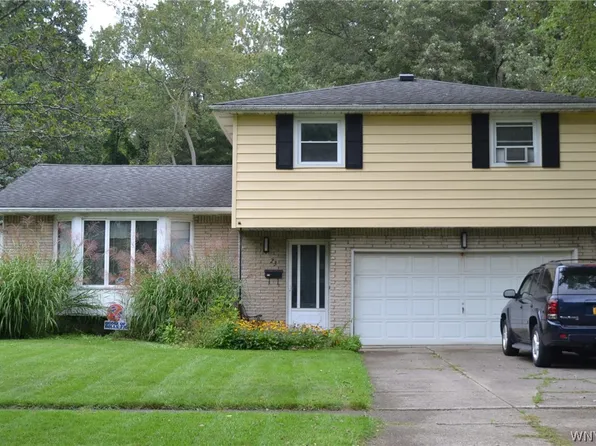 23 Burgundy Ter, Amherst, NY 14228