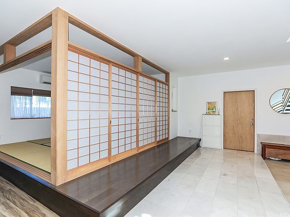 5th image of 3468 Keanu St