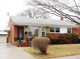 26091 Groveland St, Roseville, MI