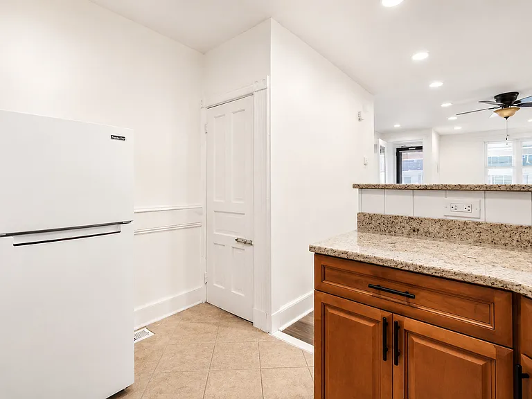 45 N Lindenwood St — Photo 15
