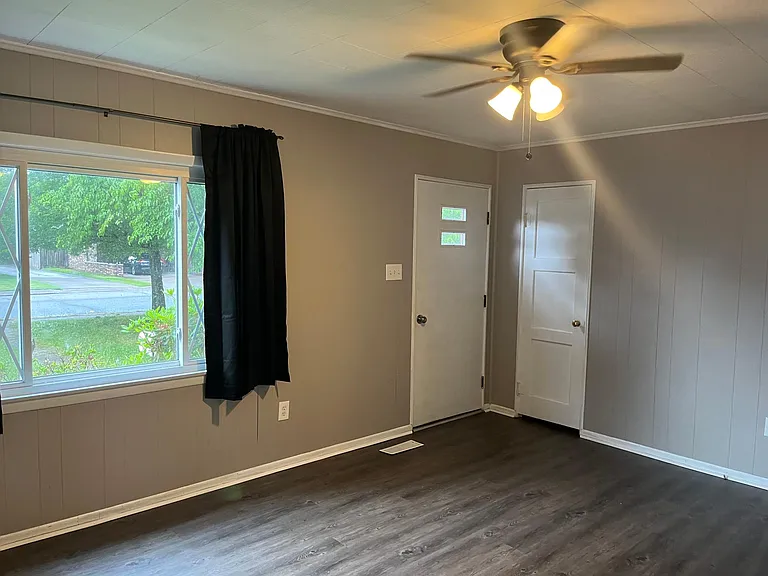 4511 Taylor Ave — Photo 8
