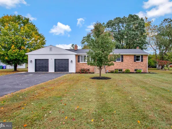 10526 Willetts Crossing Rd, White Plains, MD 20695