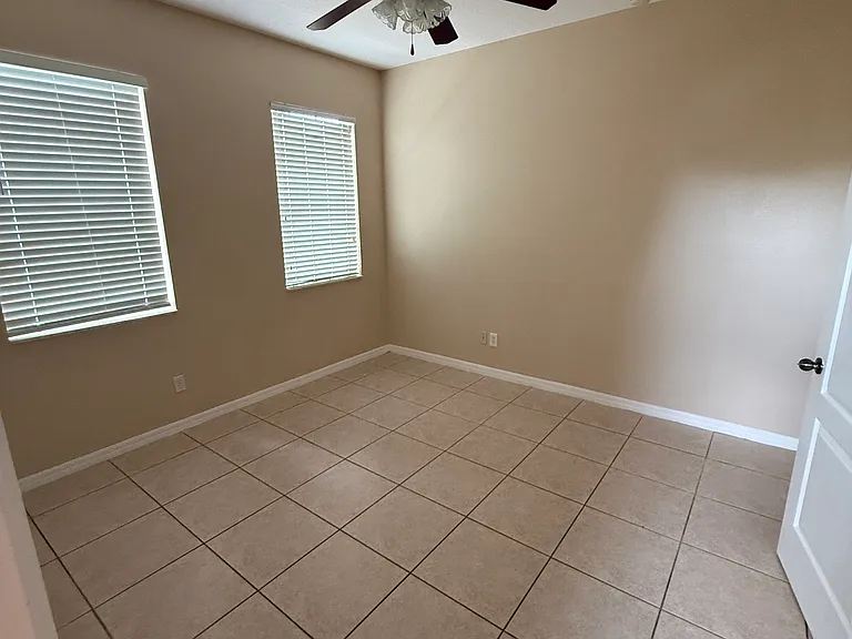 9400 Flowering Cottonwood Rd — Photo 17