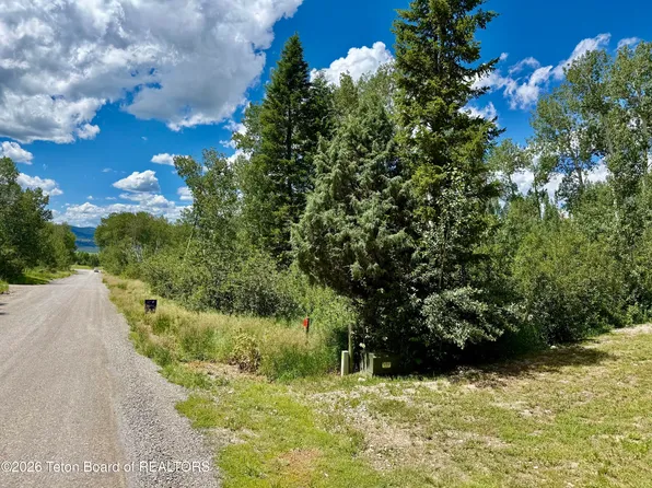 5 N Forest Dr, Thayne, WY 83127
