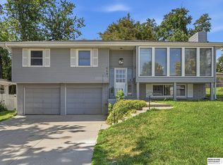 9641 Sahler St, Omaha, NE 68134