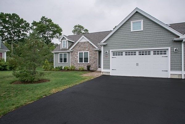 1st image of 21 Country Club Ln #21
