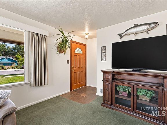 4th image of 3811 W Puggy Ln