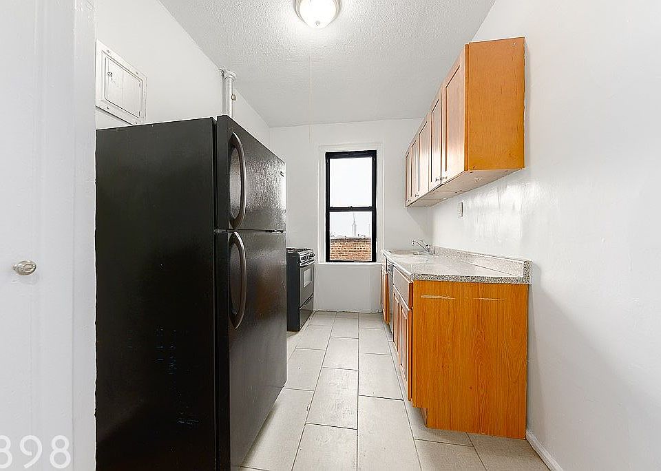 1st image of 1 Wadsworth Ave #1G